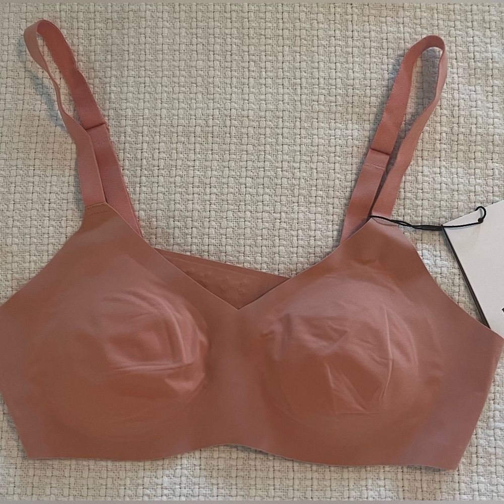 Knix Padded V-neck Wireless Evolution Bra